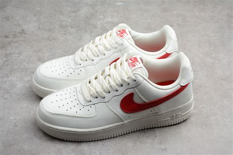 nike air low wit rood|White Nike Air Shoes.